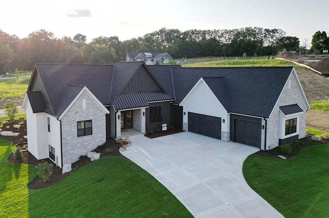 W253N5531 Crescent Hill DRIVE, Sussex, WI 53089
