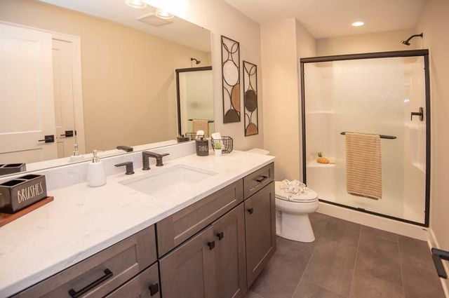 W253N5531 Crescent Hill DRIVE, Sussex, WI 53089