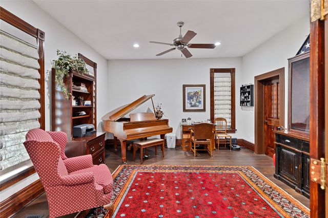 304 N Church Street, Pilot Point, TX 76258