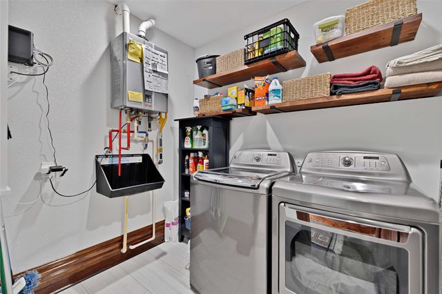 304 N Church Street, Pilot Point, TX 76258