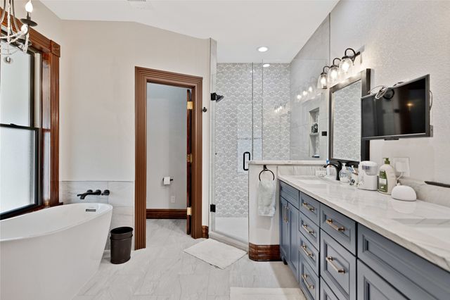 304 N Church Street, Pilot Point, TX 76258