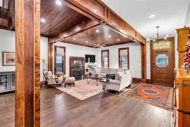 304 N Church Street, Pilot Point, TX 76258