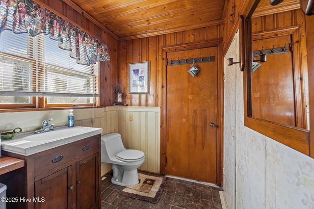 5980 May Boulevard, Farmville, NC 27828