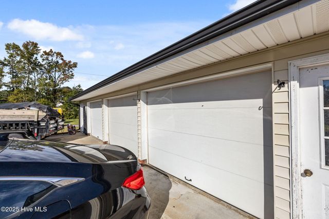 5980 May Boulevard, Farmville, NC 27828