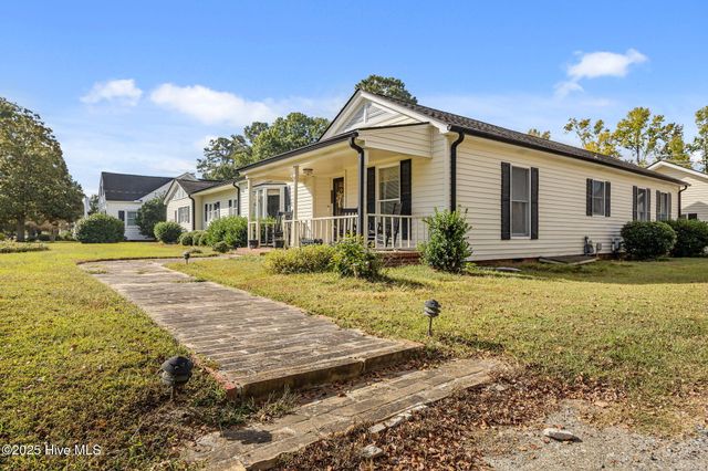 5980 May Boulevard, Farmville, NC 27828