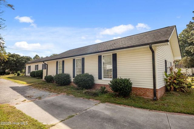 5980 May Boulevard, Farmville, NC 27828