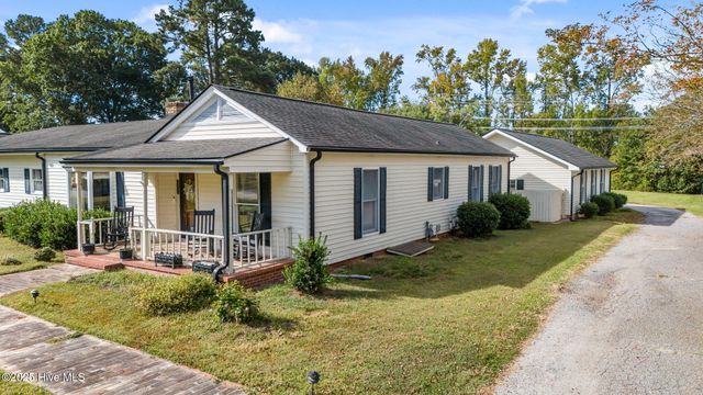 5980 May Boulevard, Farmville, NC 27828