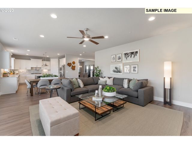 10271 Se HORNADAY Ave 383, Happy Valley, OR 97086