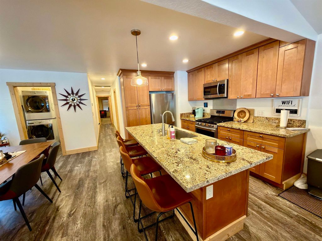 405 Oak Street, Tahoma, CA 96142