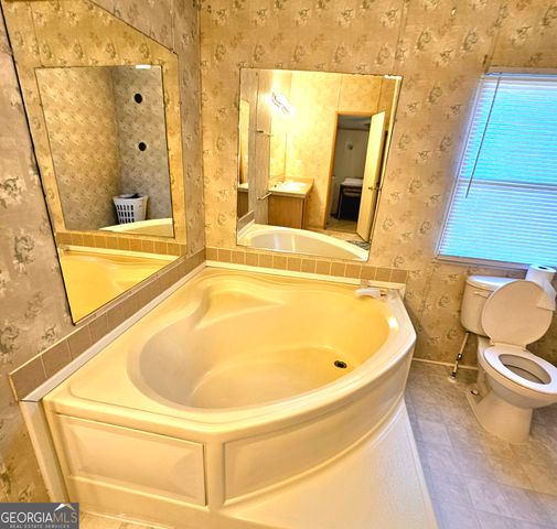 437 Burkhalter Circle, Claxton, GA 30417