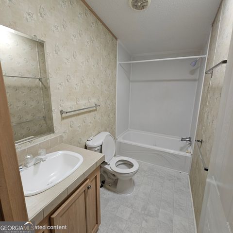 437 Burkhalter Circle, Claxton, GA 30417