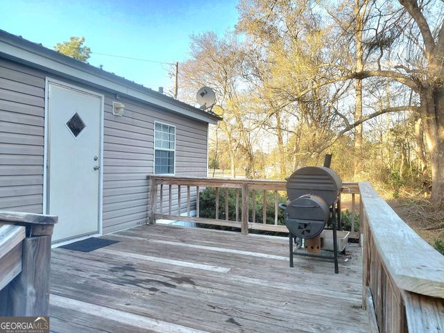 437 Burkhalter Circle, Claxton, GA 30417