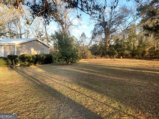 437 Burkhalter Circle, Claxton, GA 30417