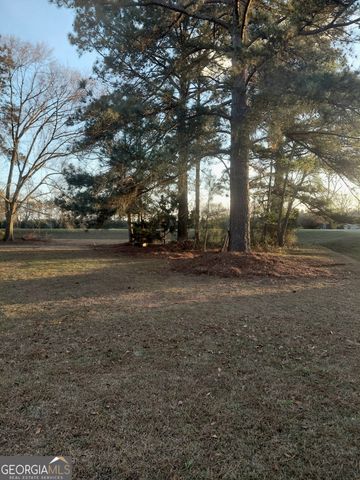 437 Burkhalter Circle, Claxton, GA 30417