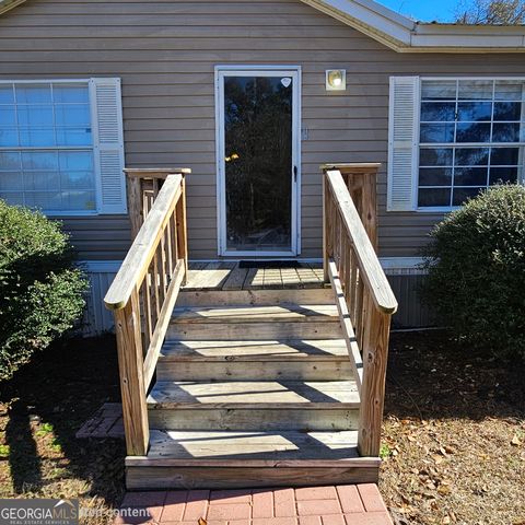 437 Burkhalter Circle, Claxton, GA 30417