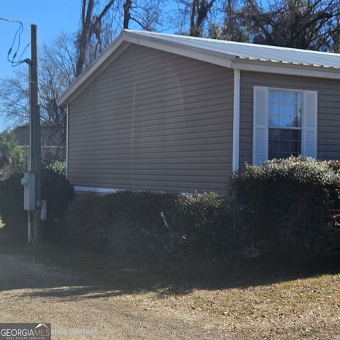 437 Burkhalter Circle, Claxton, GA 30417