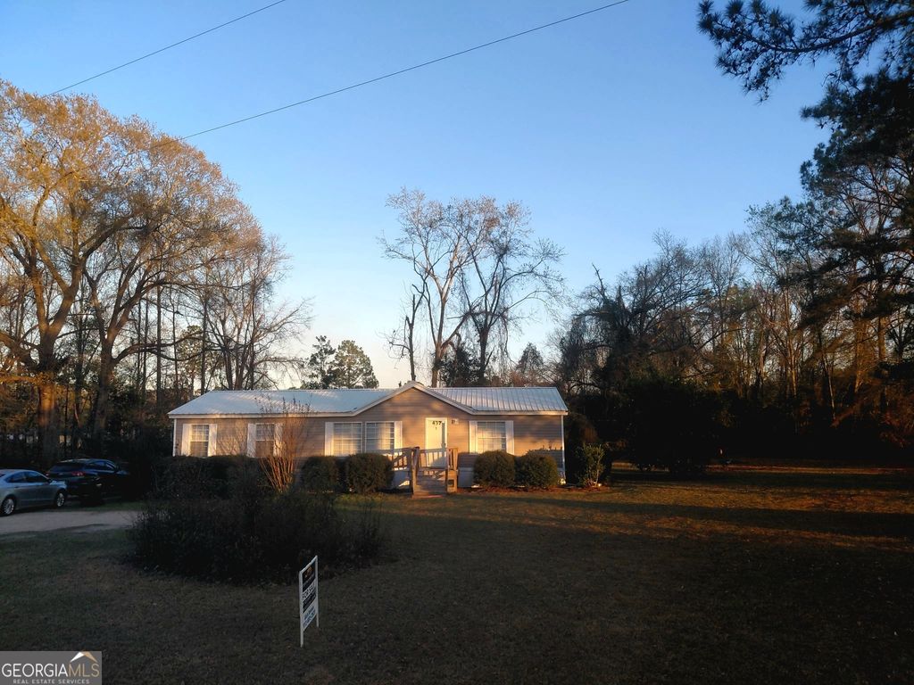 437 Burkhalter Circle, Claxton, GA 30417