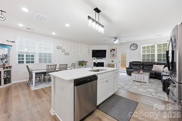 6029 Chelsea Oaks Ridge, Fort Mill, SC 29708