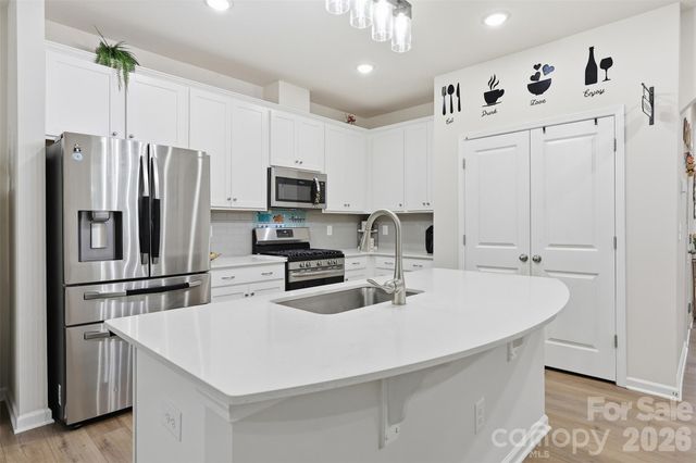 6029 Chelsea Oaks Ridge, Fort Mill, SC 29708