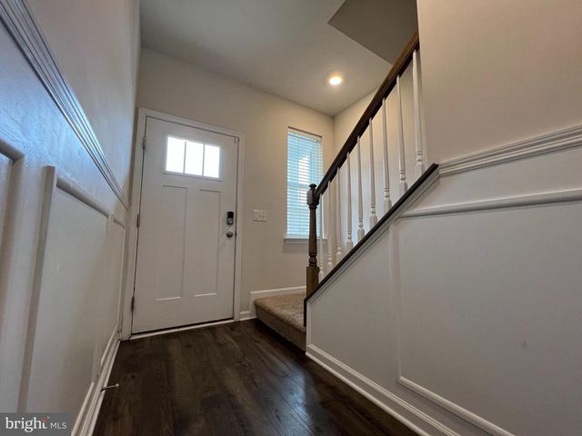 4 PEREGRINE WAY, Burlington, NJ 08016