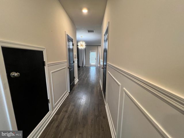 4 PEREGRINE WAY, Burlington, NJ 08016