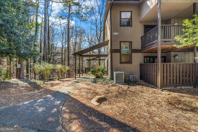 901 River Run Drive, Atlanta, GA 30350