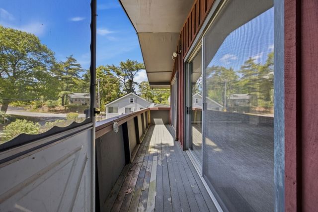 7 Buzzards Bay Dr, Plymouth, MA 02360