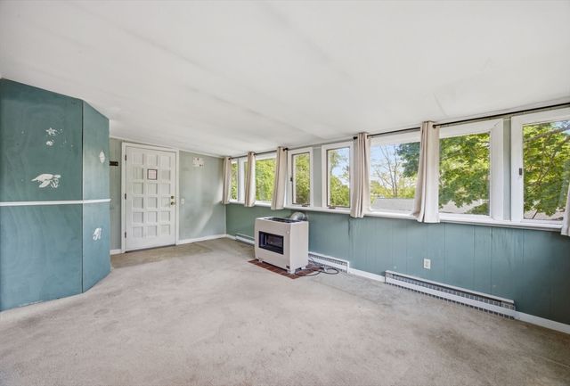 7 Buzzards Bay Dr, Plymouth, MA 02360