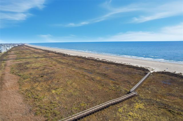 26441 Cat Tail Drive 303, Galveston, TX 77554