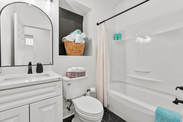 1463 Indianapolis Boulevard, Whiting, IN 46394