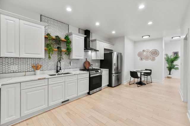 1463 Indianapolis Boulevard, Whiting, IN 46394