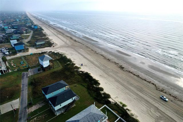 1832 Croaker, Crystal Beach, TX 77650