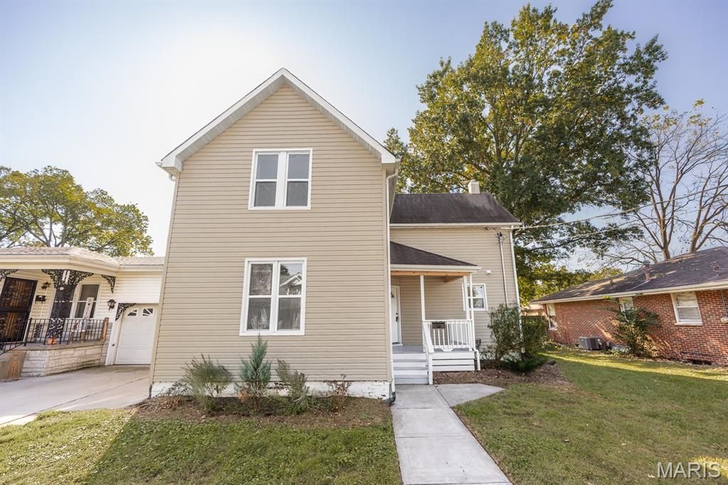 746 Maple Street, Collinsville, IL 62234