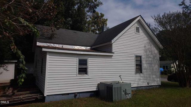 208 S Ethel Street, Selma, NC 27576