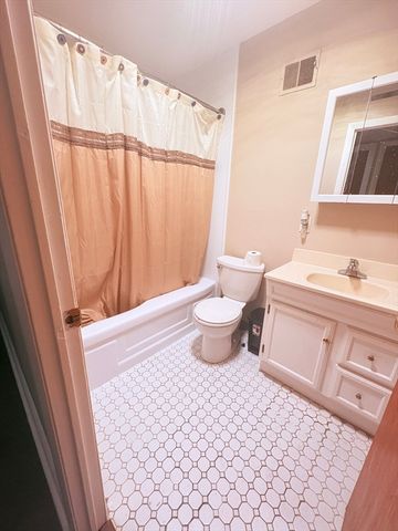 75-77 Colonel Bell Dr. 77-11, Brockton, MA 02301