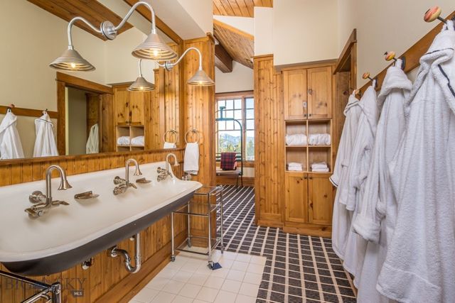 6 Latigo Road, Big Sky, MT 59716