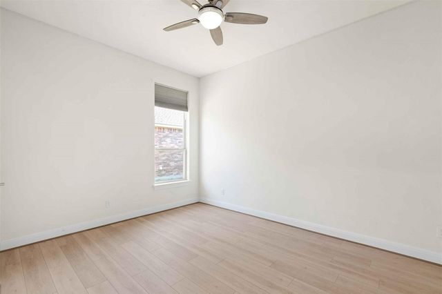 2601 Hudson LN, Leander, TX 78641