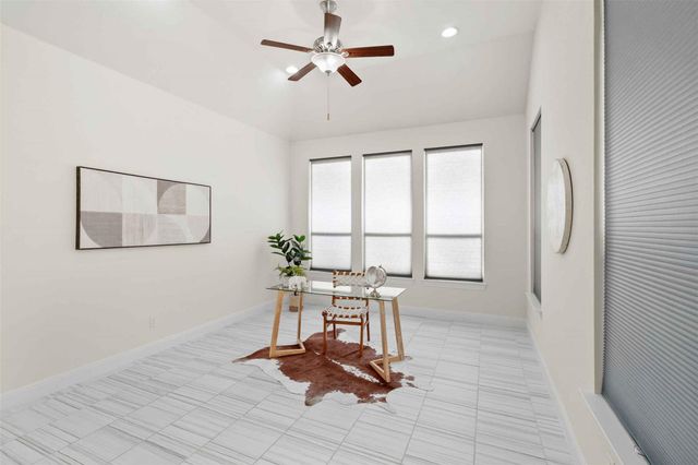 2601 Hudson LN, Leander, TX 78641