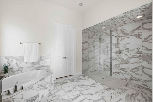 2601 Hudson LN, Leander, TX 78641