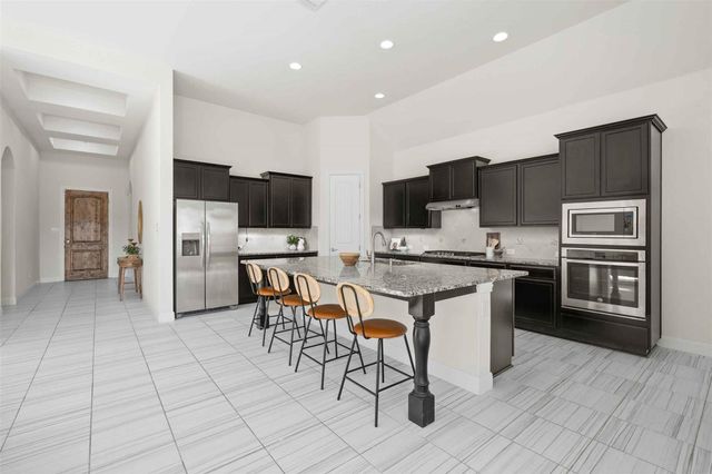 2601 Hudson LN, Leander, TX 78641