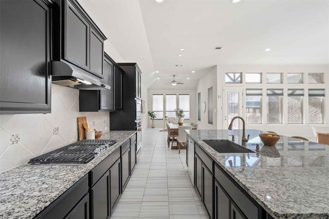 2601 Hudson LN, Leander, TX 78641