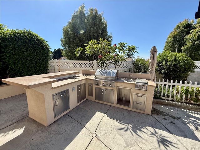 2494 Marsha Court, Riverside, CA 92506