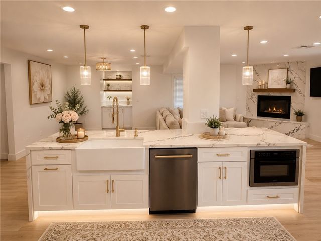 2494 Marsha Court, Riverside, CA 92506