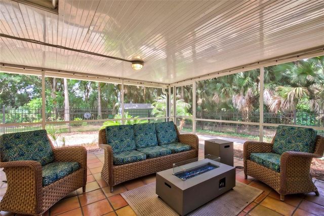 16720 BEAUCLAIRE CT, Tavares, FL 32778