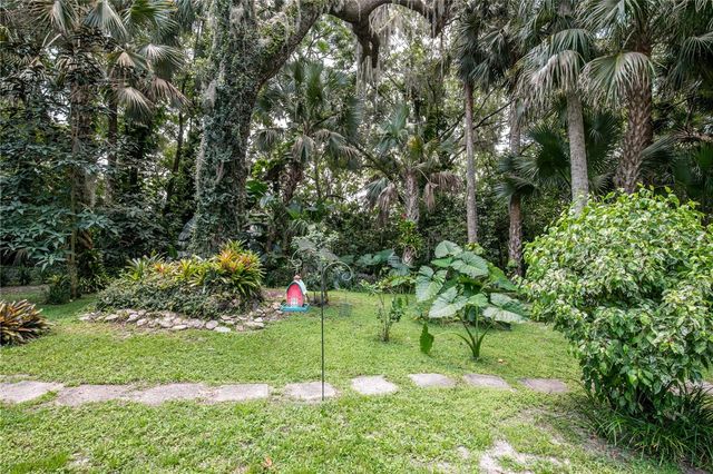 16720 BEAUCLAIRE CT, Tavares, FL 32778