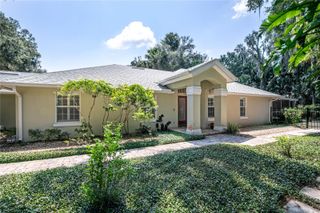 16720 BEAUCLAIRE CT, Tavares, FL 32778