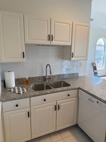 4765 Wild Iris Dr Apt 305, Myrtle Beach, SC 29577