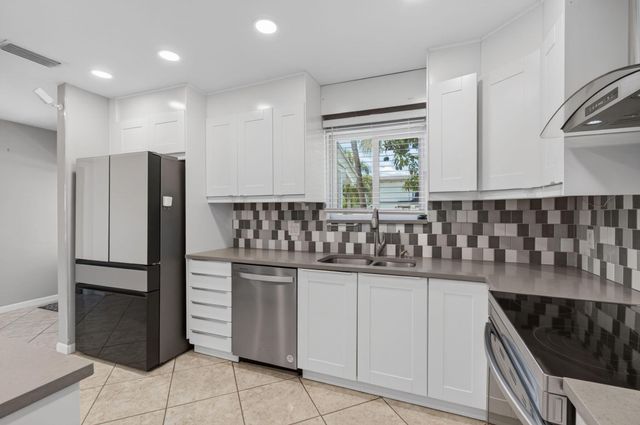 2388 Zeder Avenue, Delray Beach, FL 33444