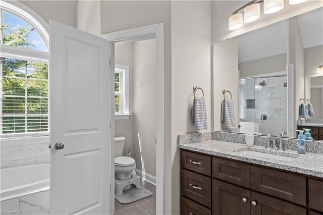7501 Monty Drive, Kernersville, NC 27284