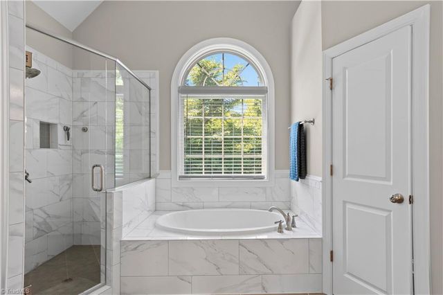 7501 Monty Drive, Kernersville, NC 27284